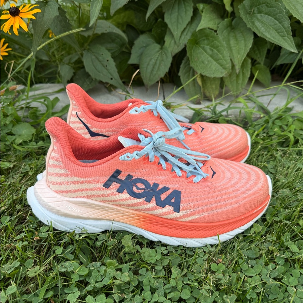 Hoka Mach 5, Women's Coral and Blue Athletic Shoes size 7.5